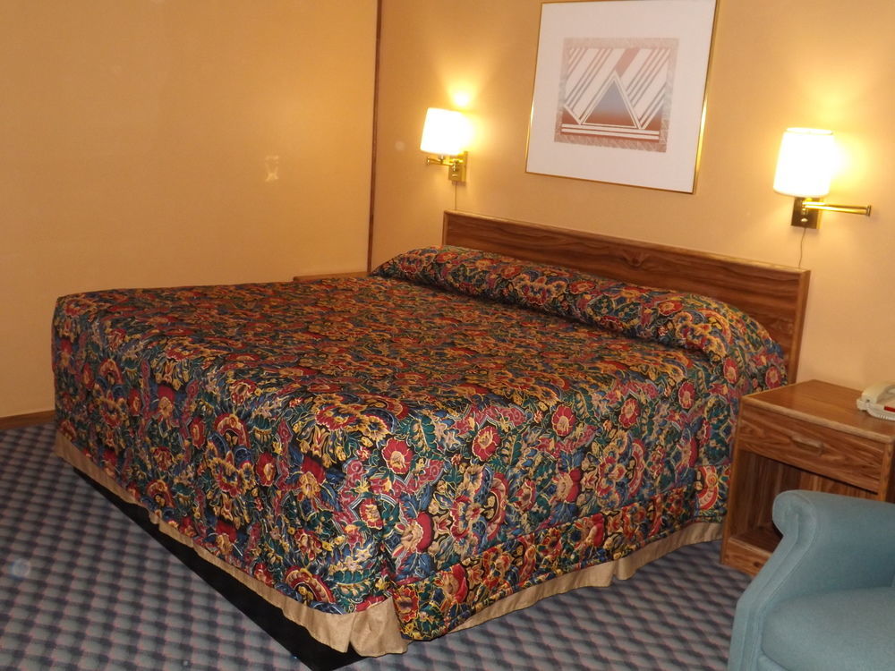 Tristar Inn Xpress Тикумкари Екстериор снимка